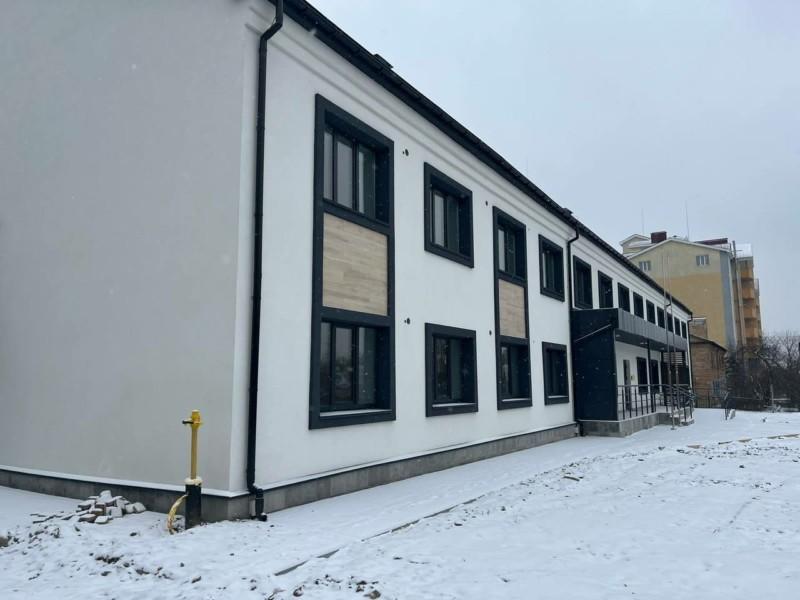 19 родин отримали тимчасове житло у сучасному гуртожитку в Михайлівці-Рубежівці