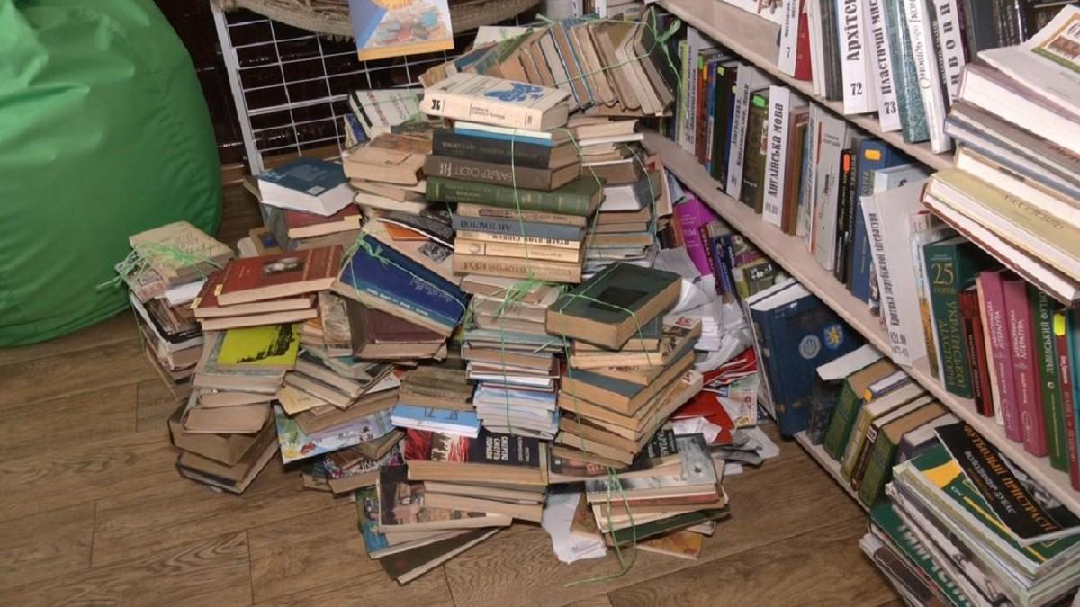 Книжки російською міняють на пікап для ППО – куди нести макулатуру