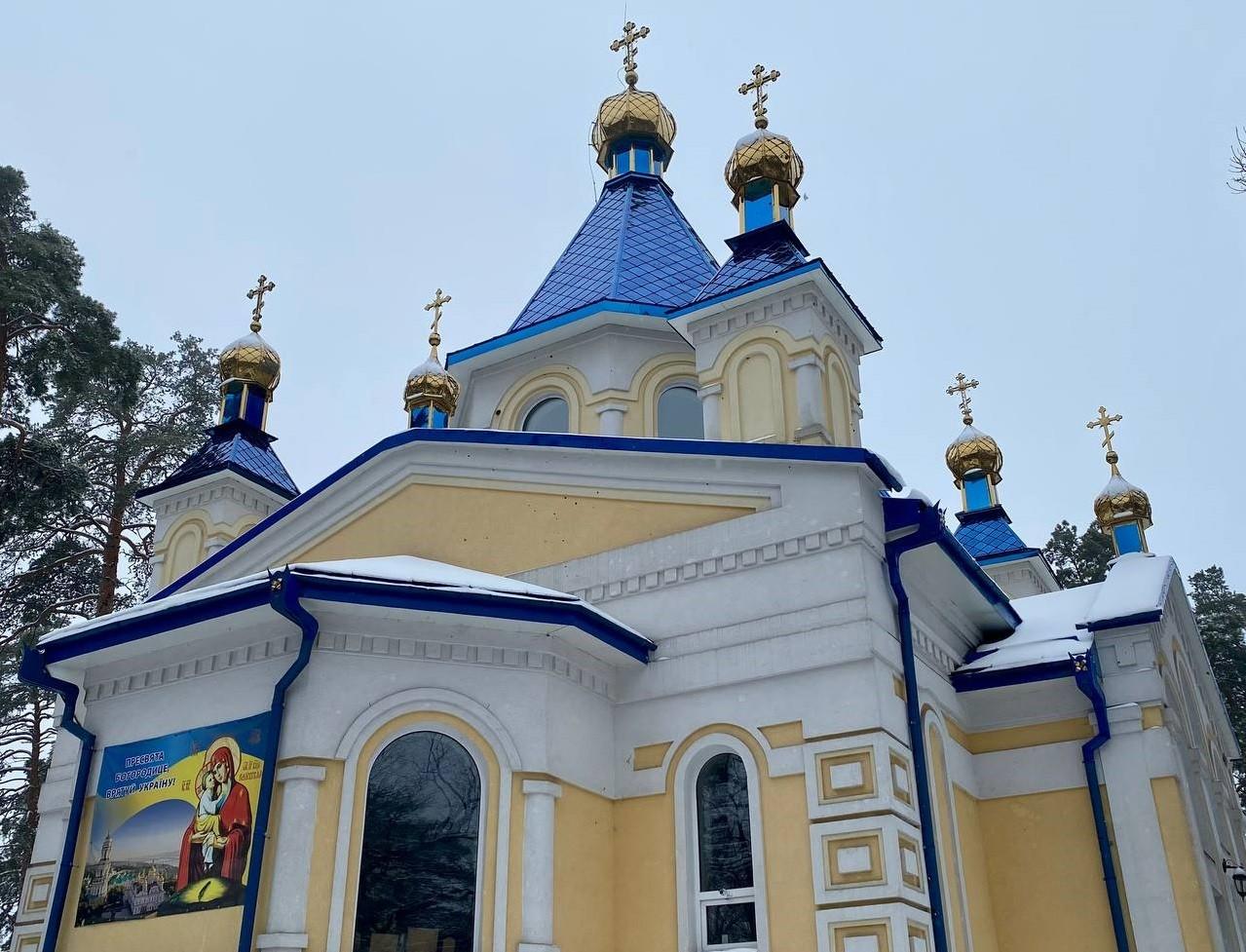 Бучанцям повернули храм, який незаконно приватизував московський піп