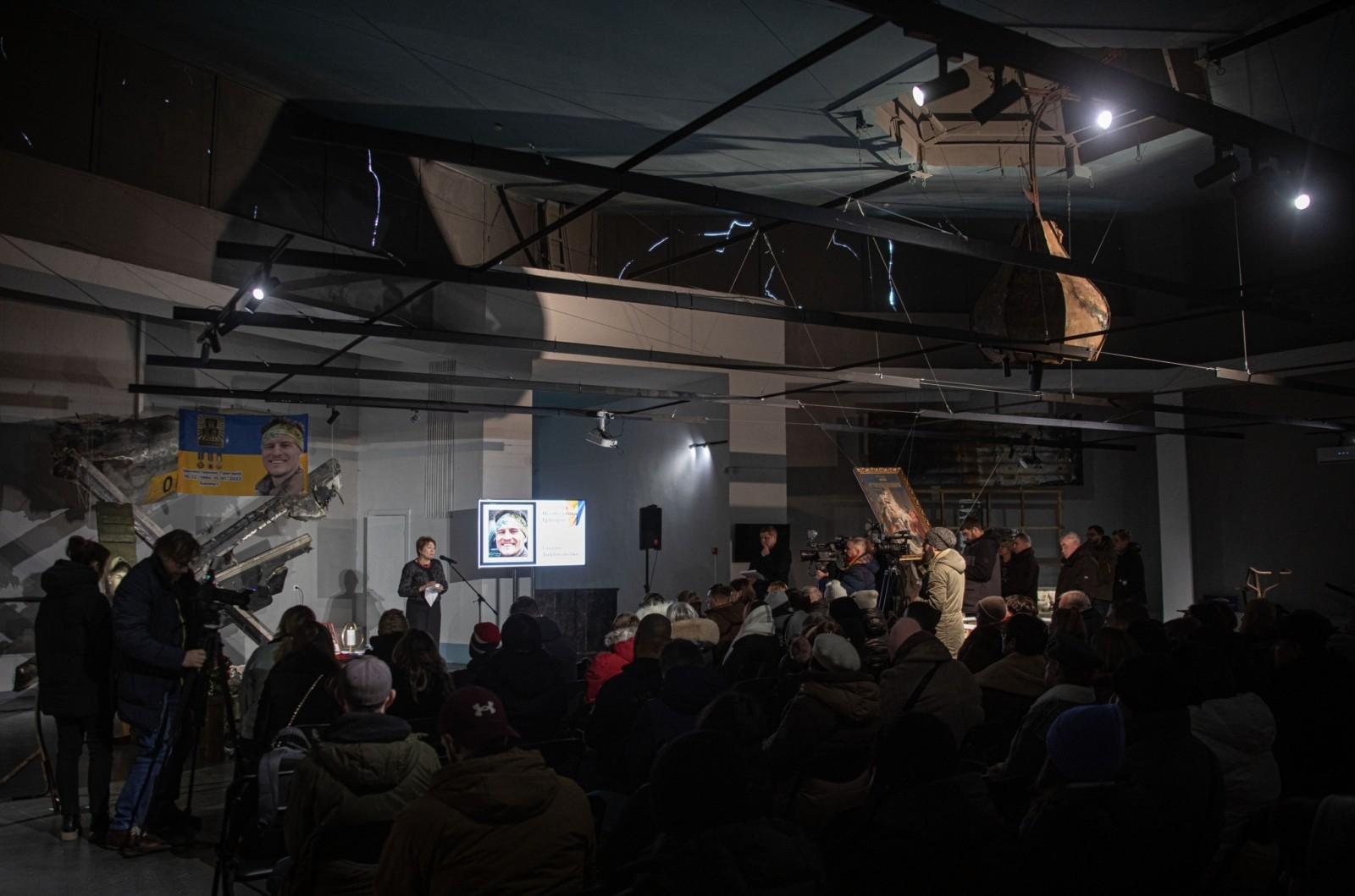 У Києві вшанували пам’ять канадського медика-добровольця українського походження Григорія Цехмістренка, який загинув рік тому біля Бахмута