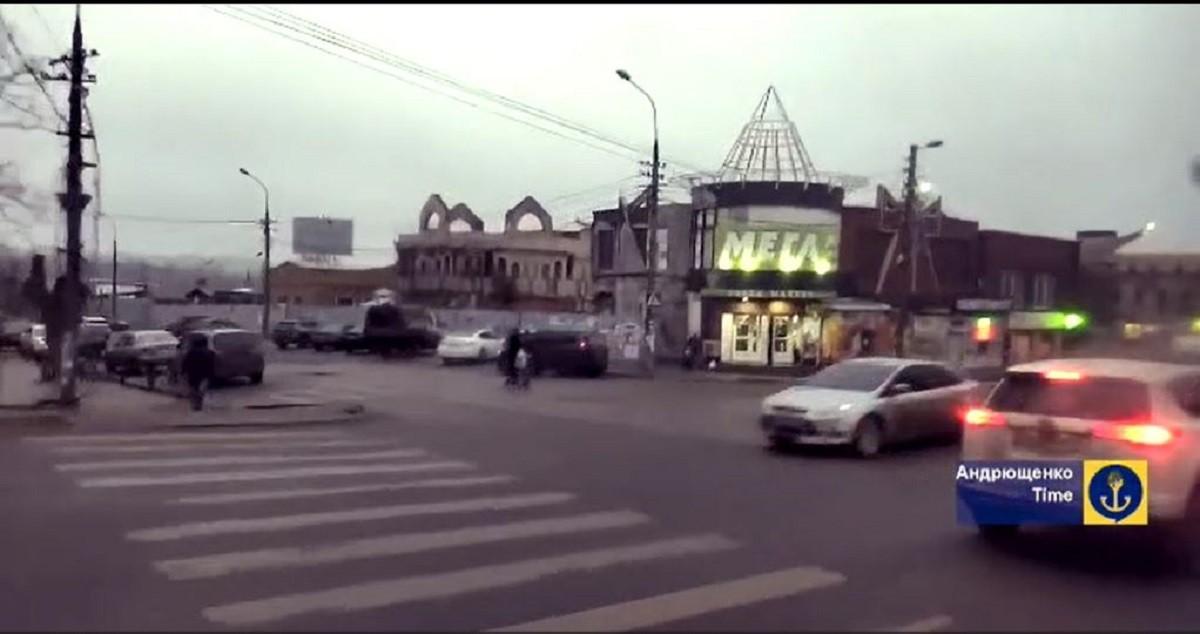 Біль війни і нікому не до свят: як 7 січня виглядає окупований росіянами Маріуполь