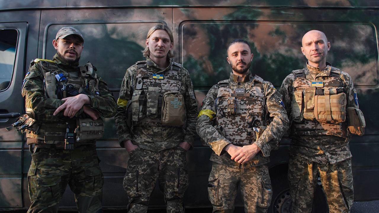 Режисер з Данії знімає документальний фільм про гурт Антитіла, учасники якого пішли у військо