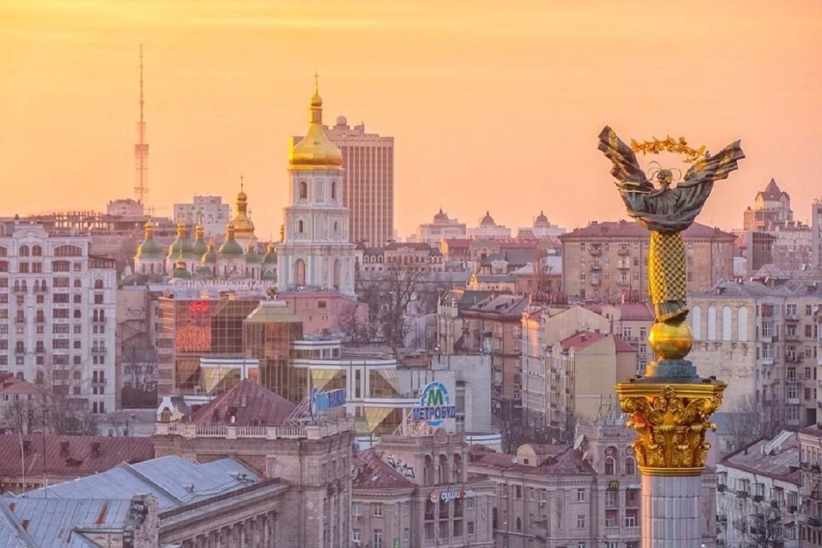 Події вікенду: медики виконають трансплантацію легень дітям, рідні чекають на воїнів з полону, травми війни лікують на кращих виставах у театрах