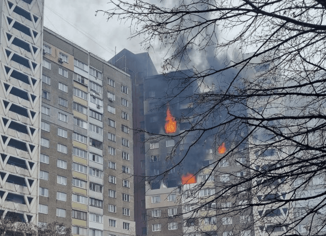 Ще одна жертва ракетної атаки на Київ 7 лютого: у лікарні помер мешканець багатоповерхівки на Теремках