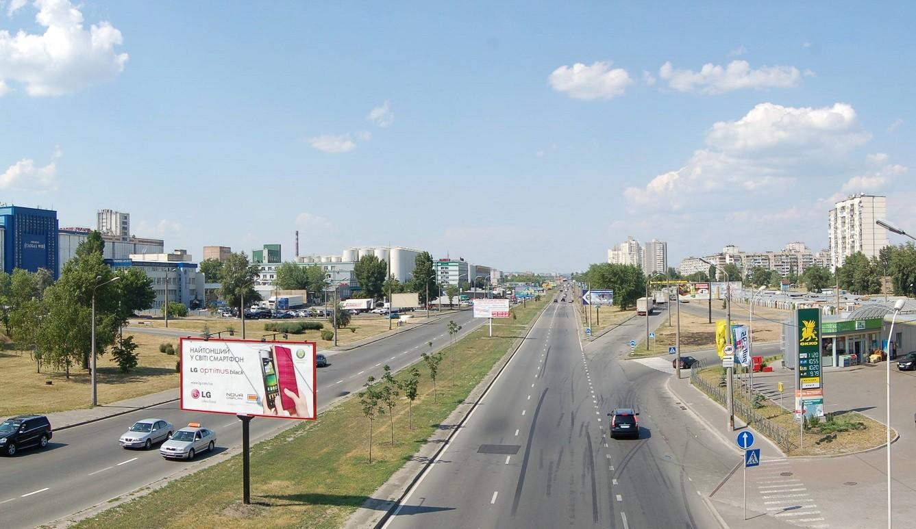 Вулицю Богатирську капітально відремонтують – що планують зробити