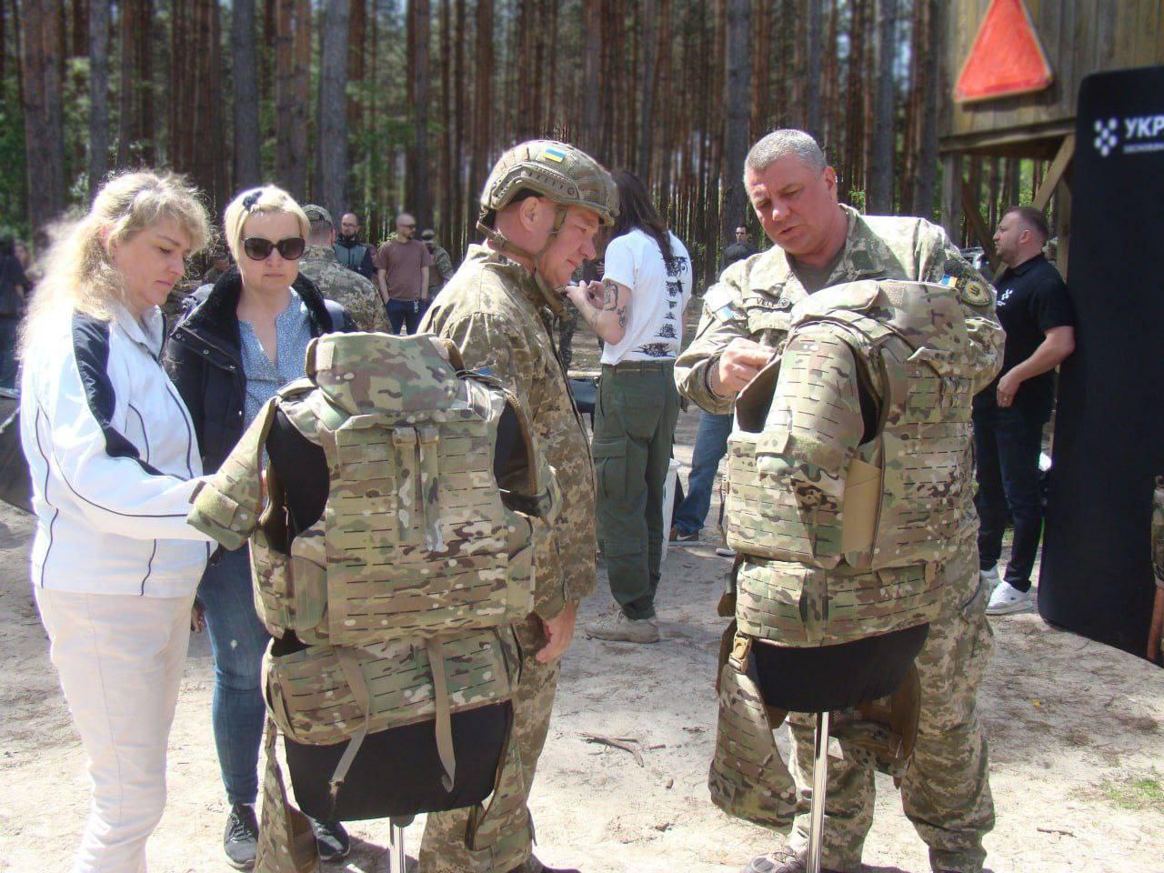 На Київщині випробували новий вид бронезахисту для військових від українського виробника