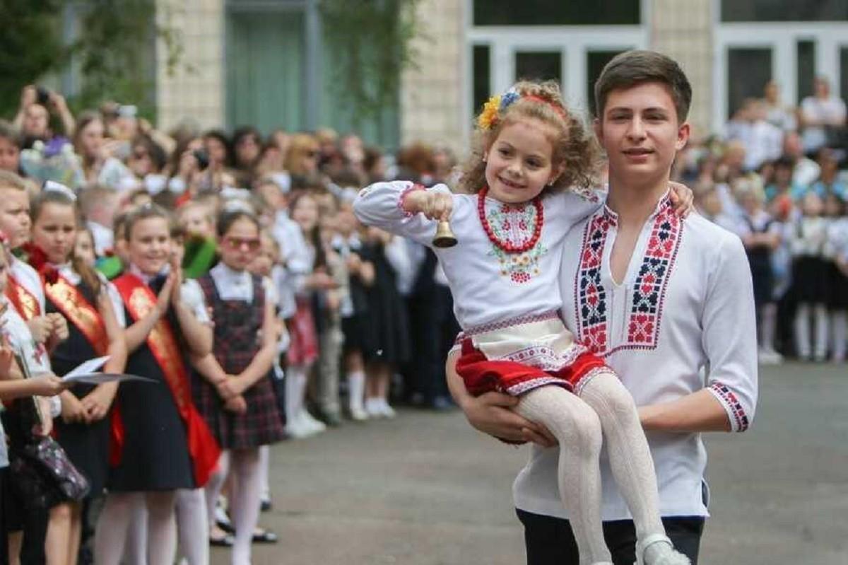 Більше не діти: поради батькам випускників, щоб не впасти у депресію