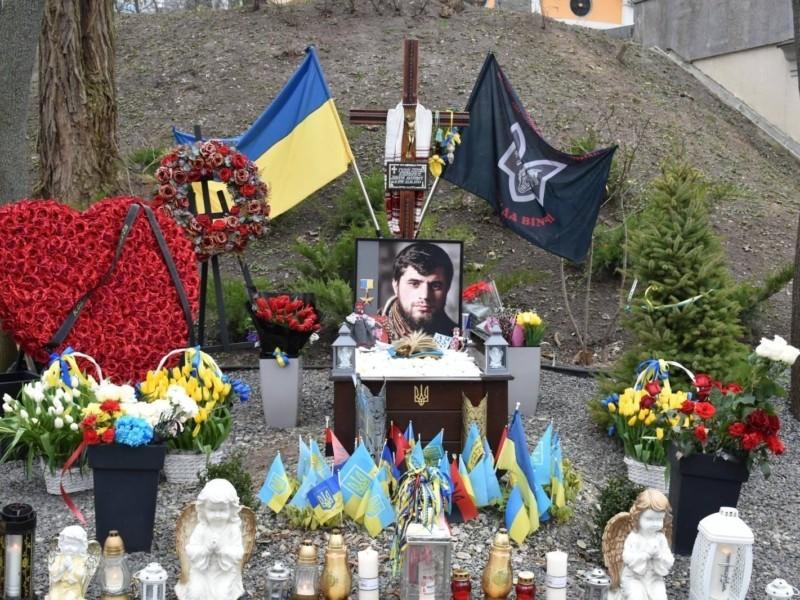 Полив, ліхтарі та скульптура: киян кличуть прийти на обговорення капремонту скверу Дмитра Коцюбайла