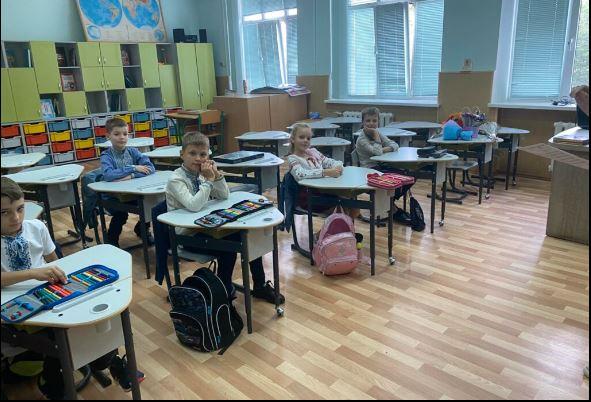 Після вимушених канікул до очного навчання повернулись менше половини школярів