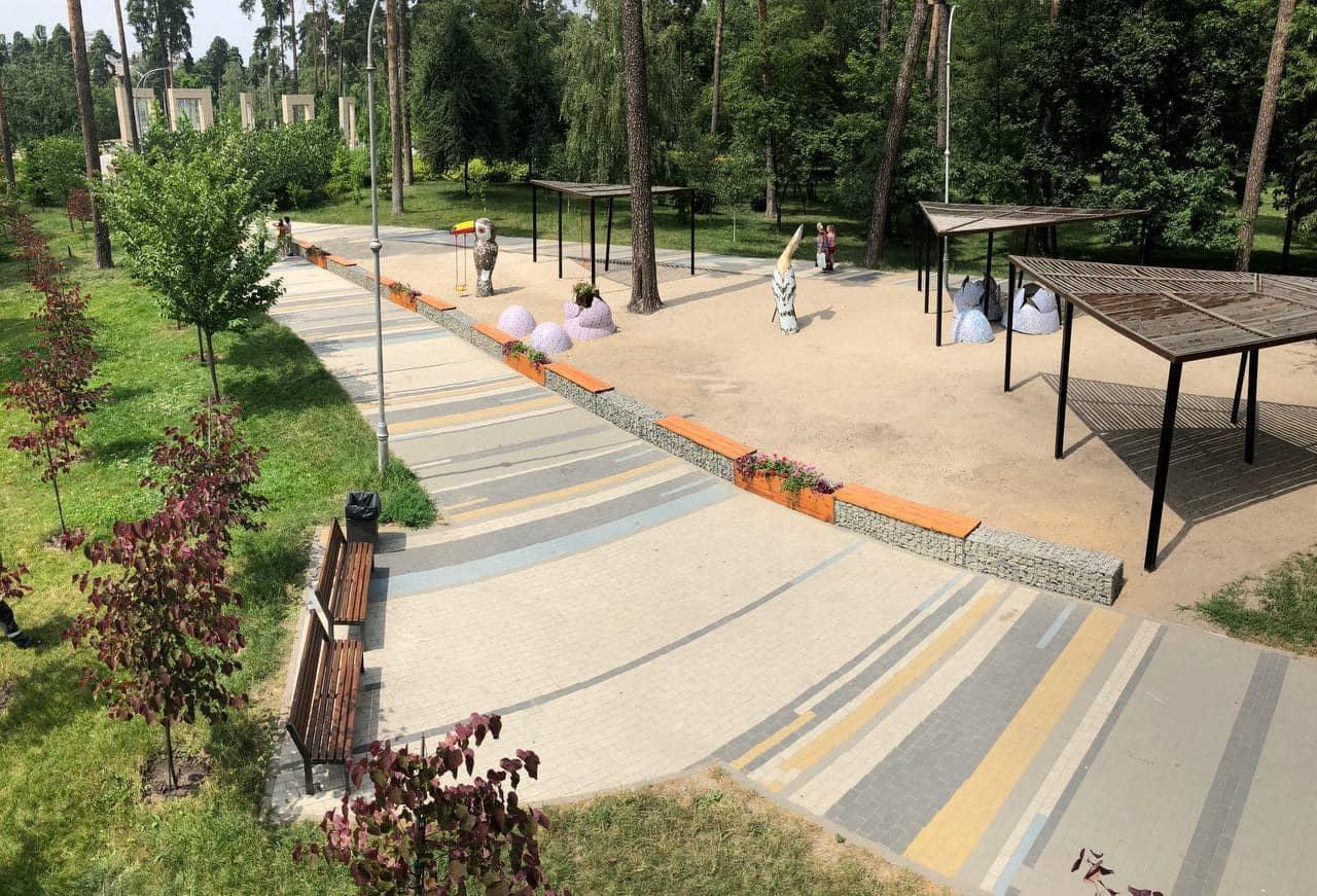 В парку Партизанської слави встановили новий арт-об’єкт — габіони