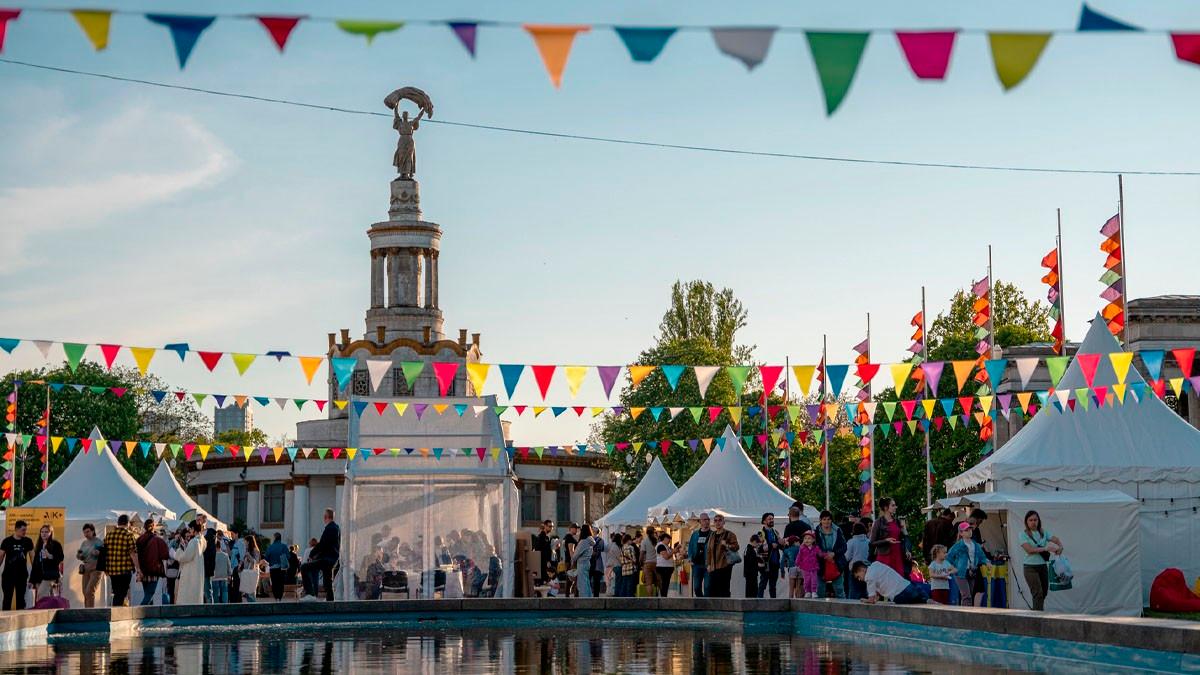 У Києві розпочався літературний фестиваль “Книжкова країна”