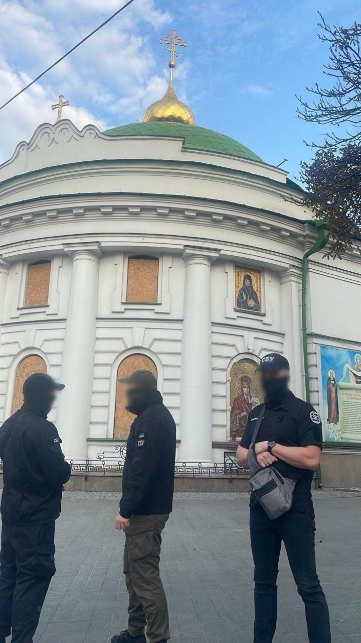 СБУ проводить обшук у Свято-Введенському чоловічому монастирі – ЗМІ