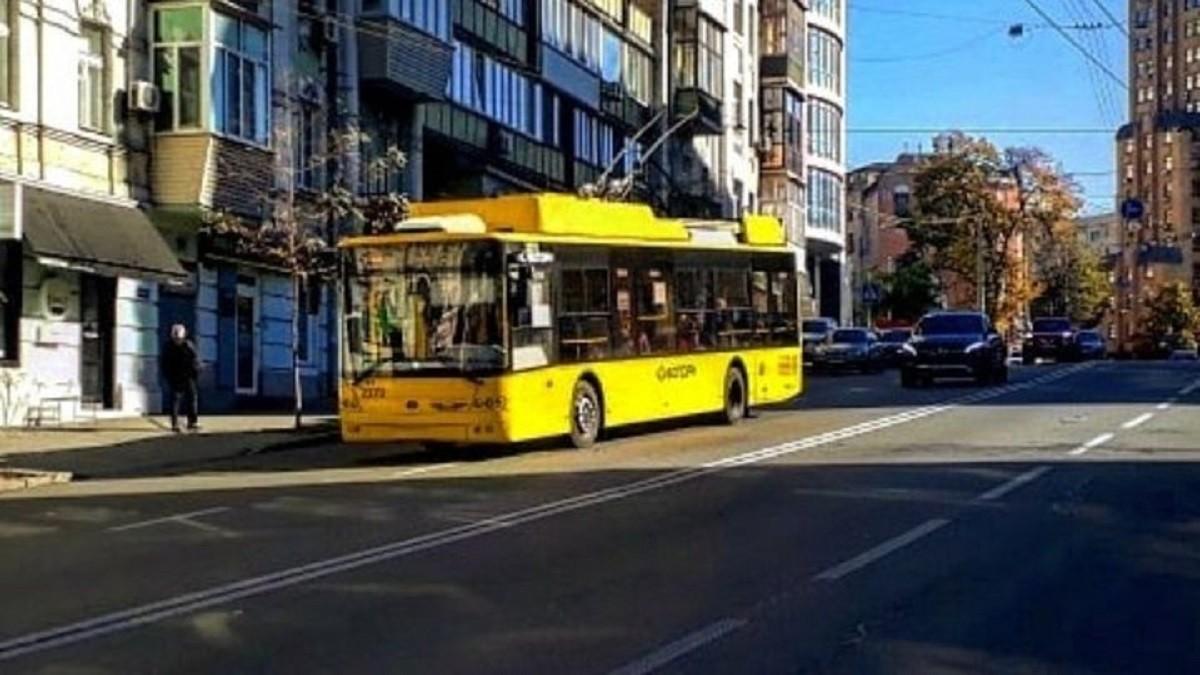 Тролейбуси від залізничного вокзалу ходять зі змінами маршруту та графіку – деталі