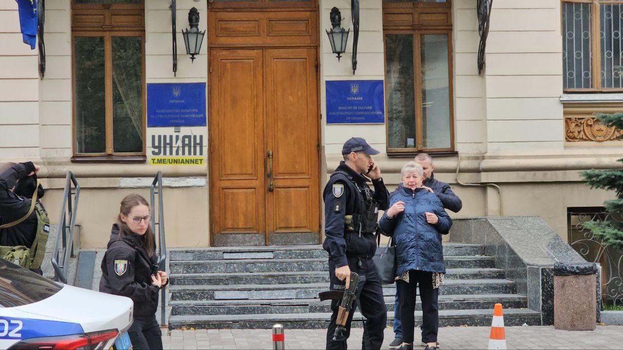 Києвом та усією країною прокотилась хвиля “мінувань” – що відомо