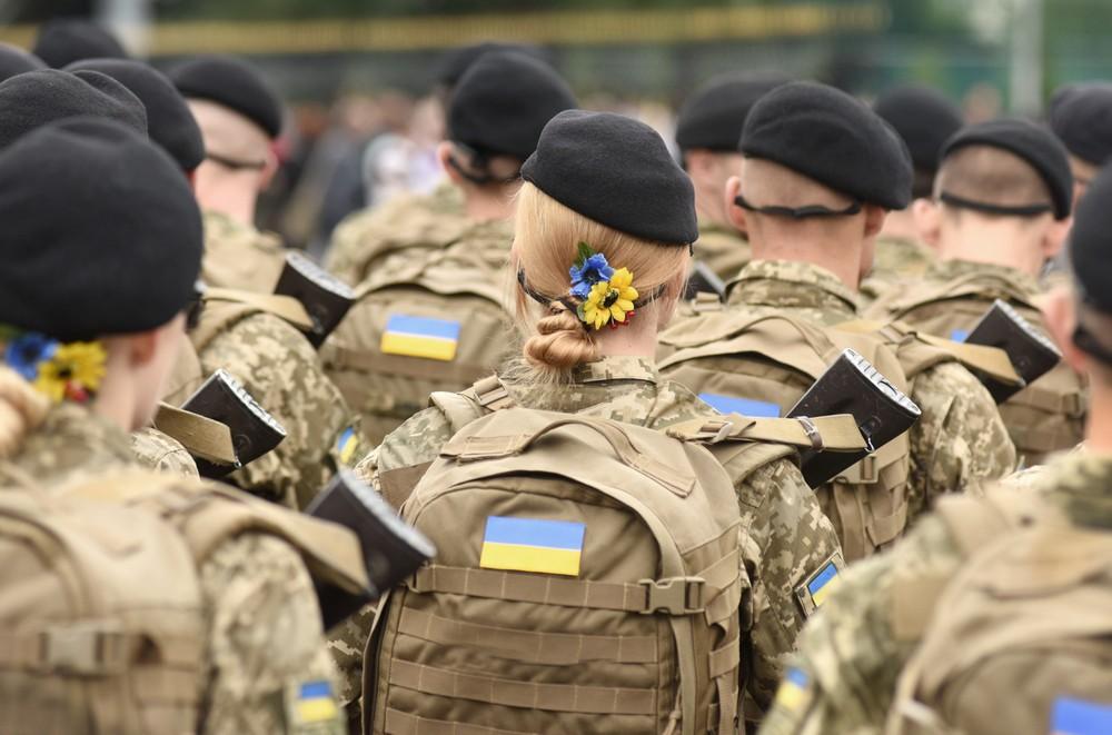 День Захисників і Захисниць відзначають в Україні: о 9:00 вшануйте Героїв