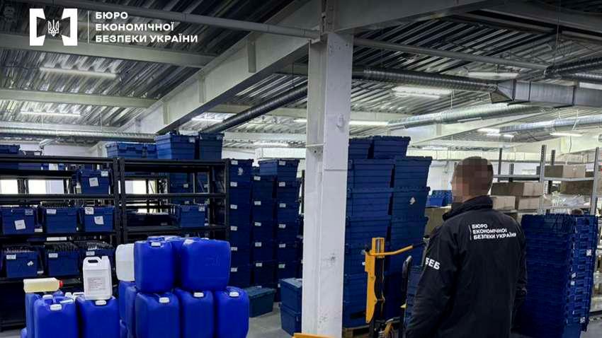 БЕБ викрило масштабне підпільне виробництво рідин для електронних сигарет у Києві та області