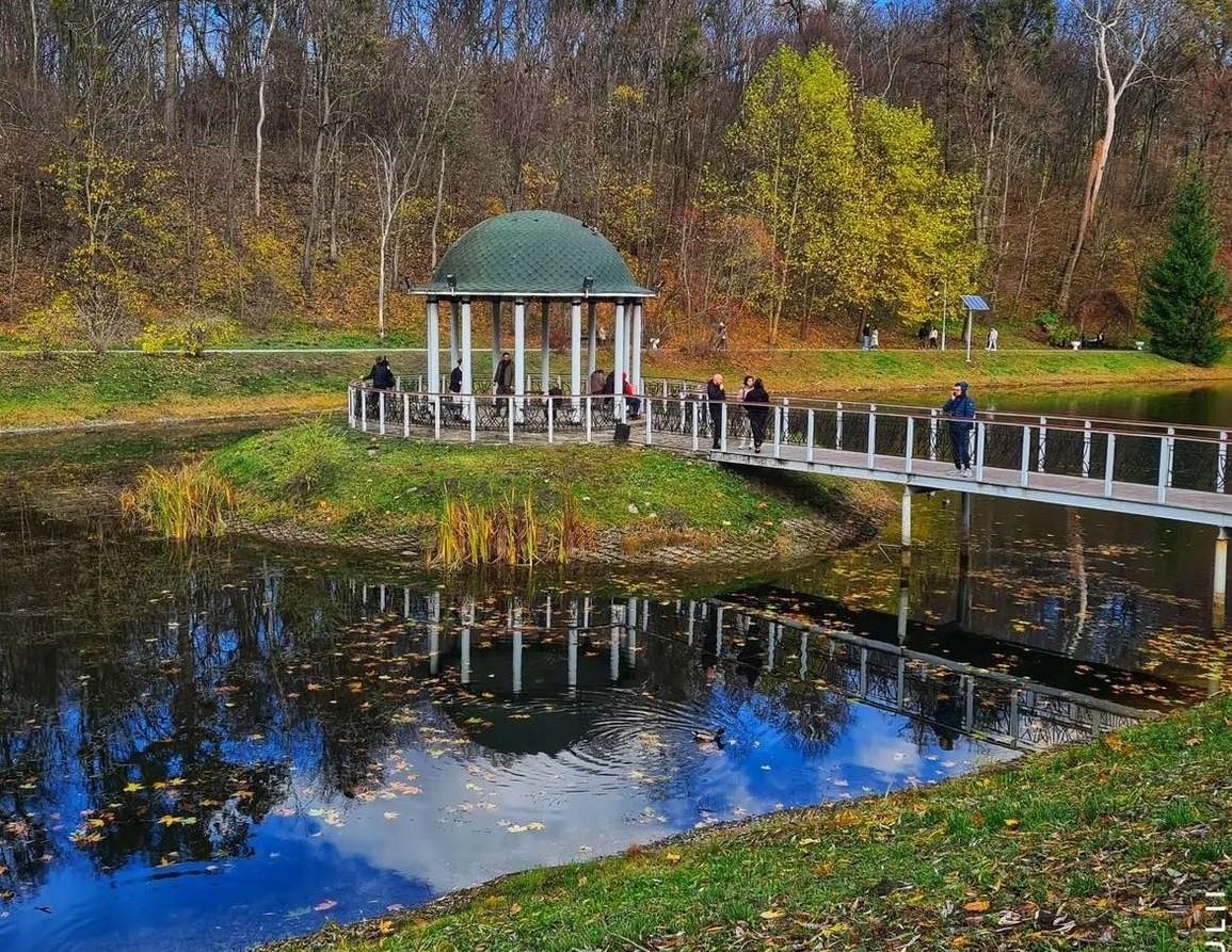 Усі відтінки осені – у парку “Феофанія” панує особлива магія