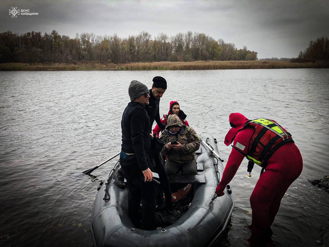 На Київщині врятували трьох горе-рибалок, які ледь не втопилися