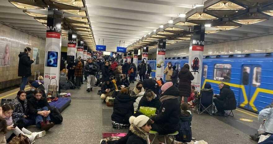 Метро Києва збільшить кількість поїздів після тривог для швидшого розвантаження