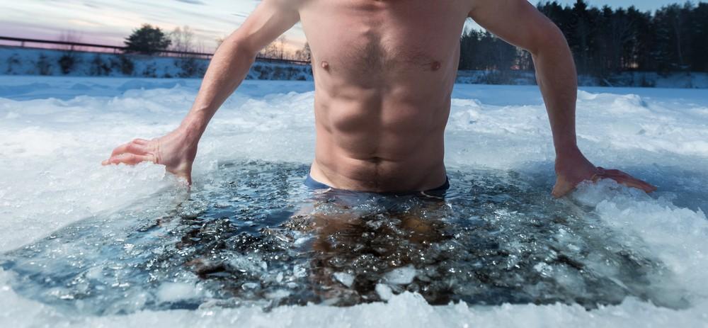 Водохреща у Києві: куди йдуть купатися містяни попри заборону