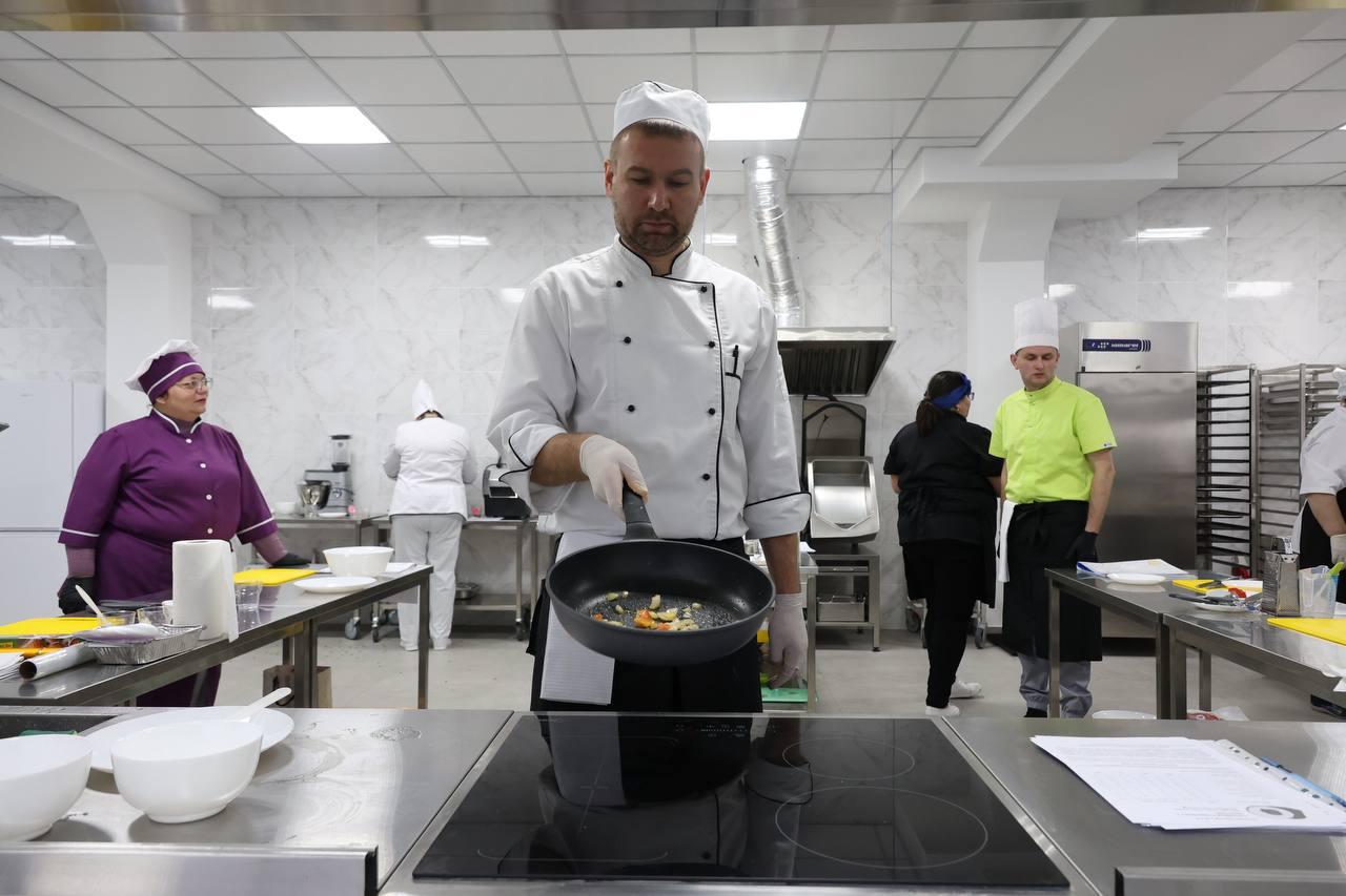 Київщина стала лідером реформи шкільного харчування: гарячі обіди для 149 тисяч учнів у 2024 році