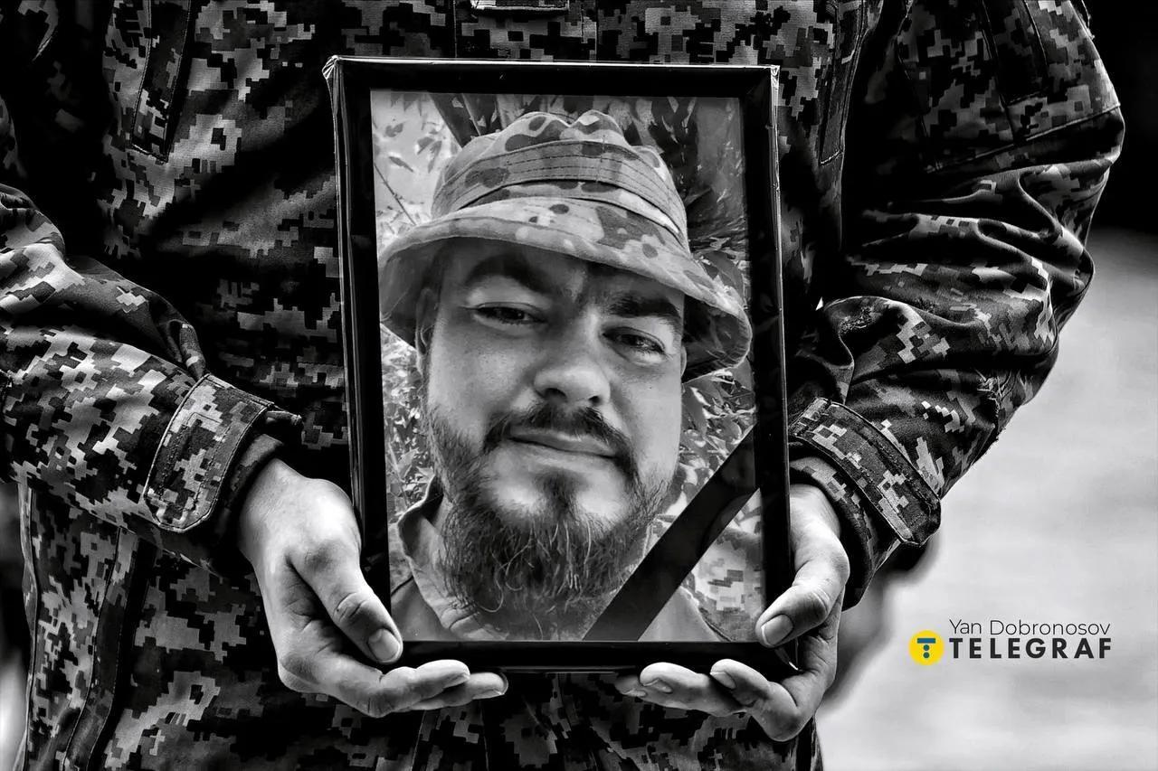 У Києві прощаються з офіцером-морпіхом Андрієм Кузьменком