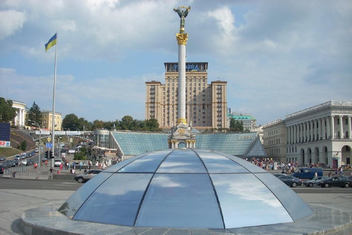 Замість торгівлі у Глобусі – Музей Гетьманства: як радять змінити Майдан Незалежності