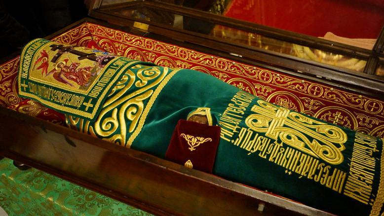 Поліція чатує під Лаврою: УПЦ поширює фейк, що мощі вивезуть з Києва