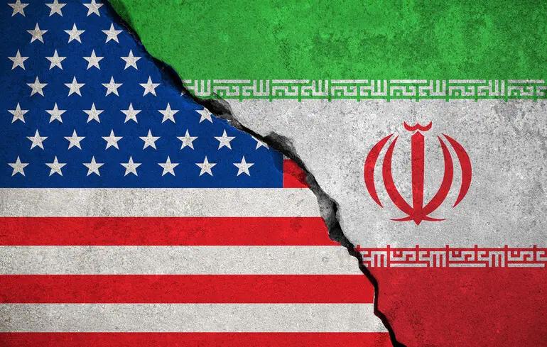 Іран пригрозив ударами по американських базах у разі нападу США