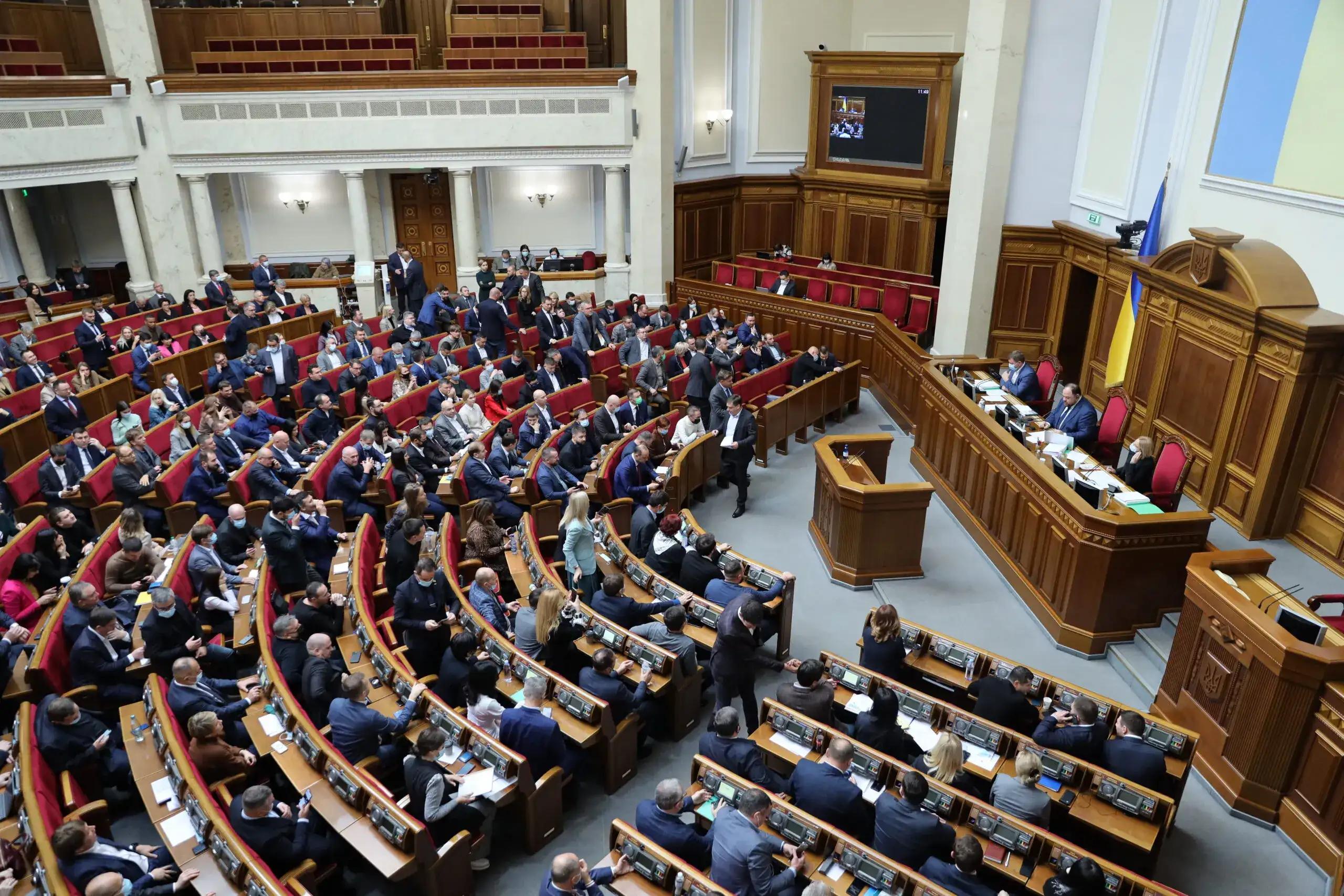 Верховна Рада готується продовжити воєнний стан і мобілізацію до серпня 2025 року