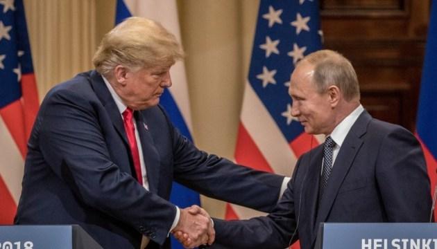 CNN показав подарований Путіним портрет Трампа: автор — російський художник Нікас Сафронов