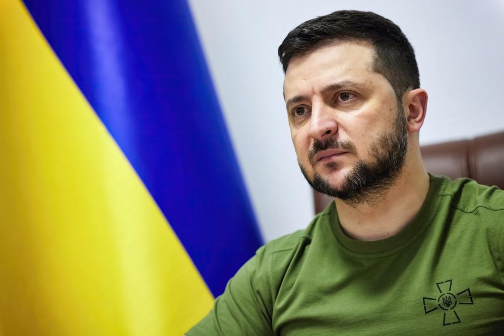 Зеленський назвав можливий мотив нападу на журналіста Макарова