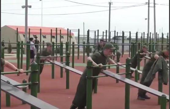 В окупації ворог змушує українських дітей проходити підготовку в армію РФ