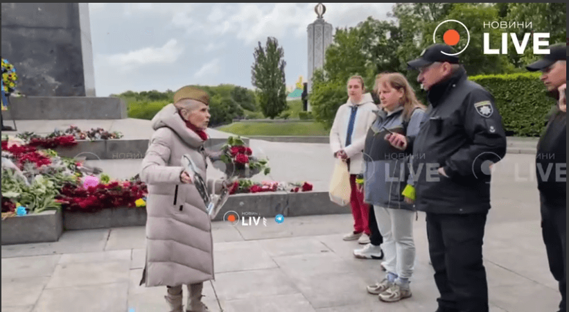 Пенсіонерка у пілотці із червоною зіркою знову влаштувала провокацію біля Меморіалу Вічної Слави