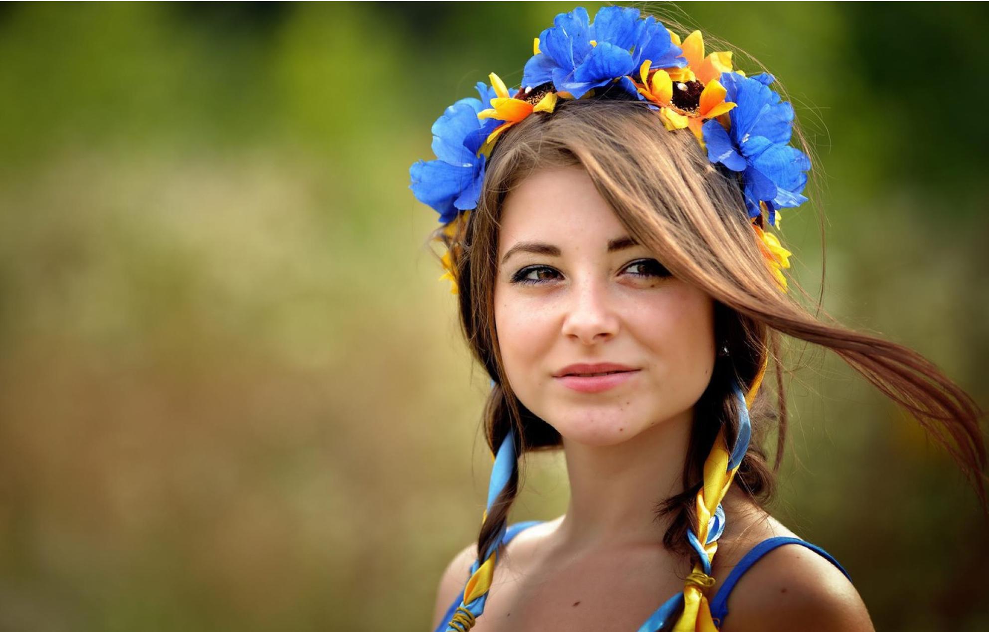 Скоро День матері: чого хочуть українські жінки