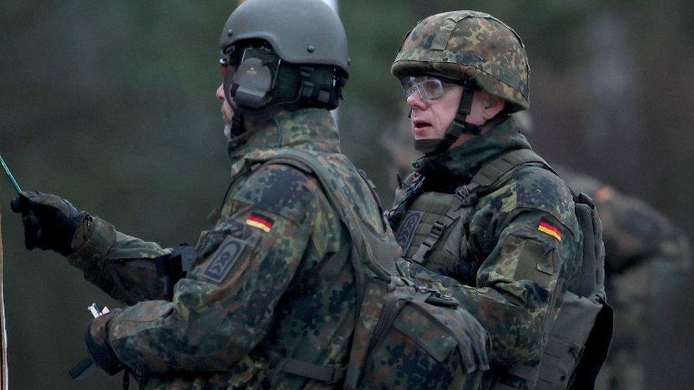Німеччина збільшить армію на 60 000 військових та розглядає відновлення призову через загрозу з боку росії