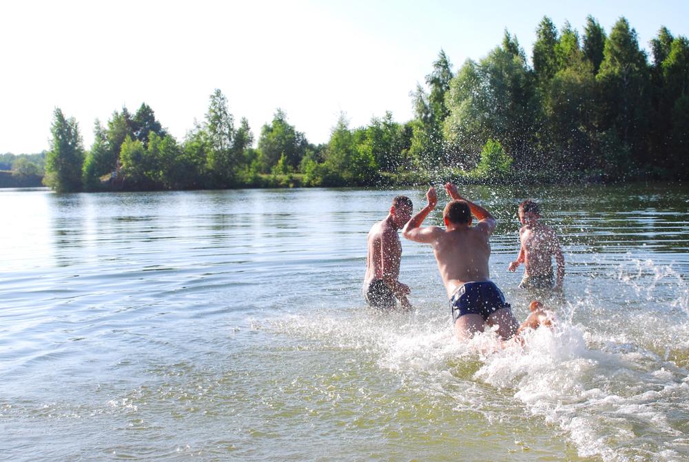 Відпочивайте безпечно: киянам дали поради, як поводитися на водоймах