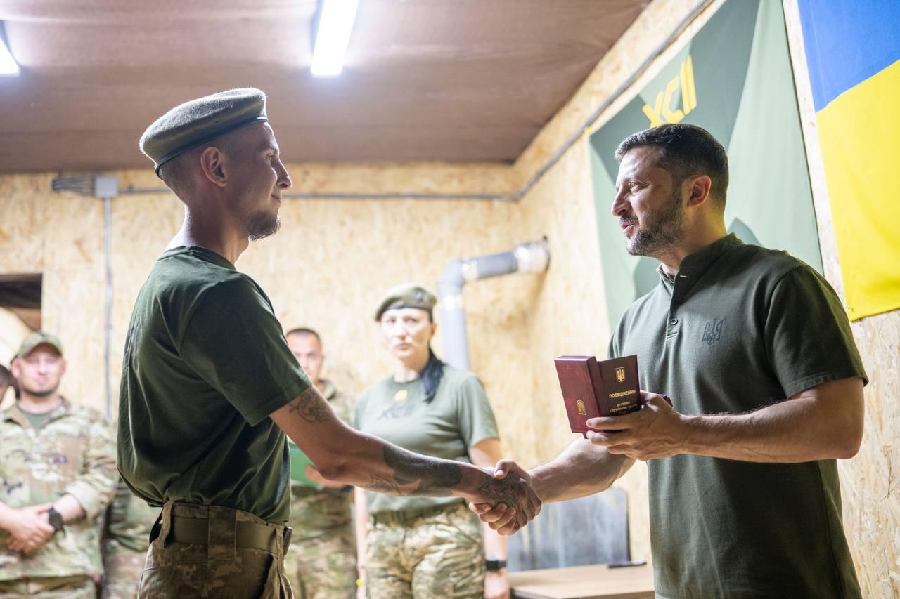 Зеленський поїхав у Харків та до бійців на Вовчанський напрямок (відео)