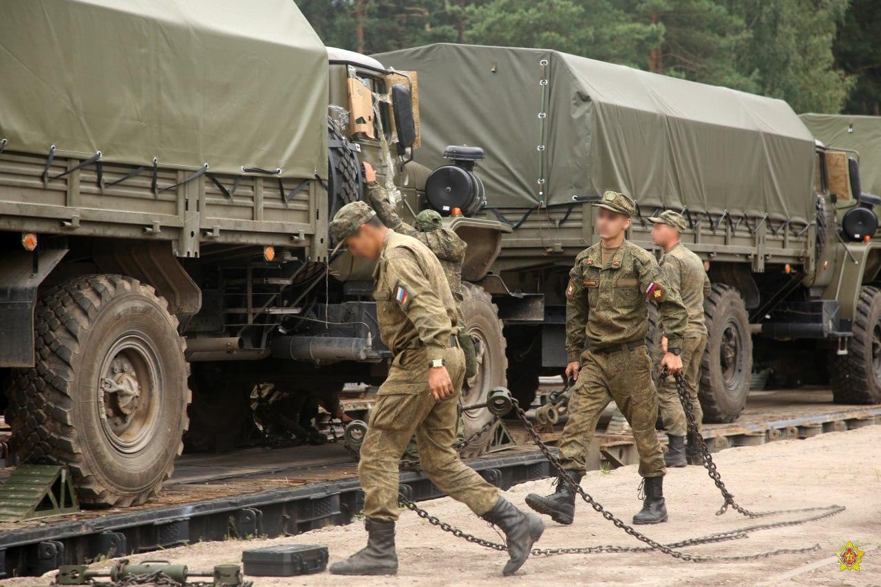 Російські війська прибули до Білорусі для навчань «Запад-2025»