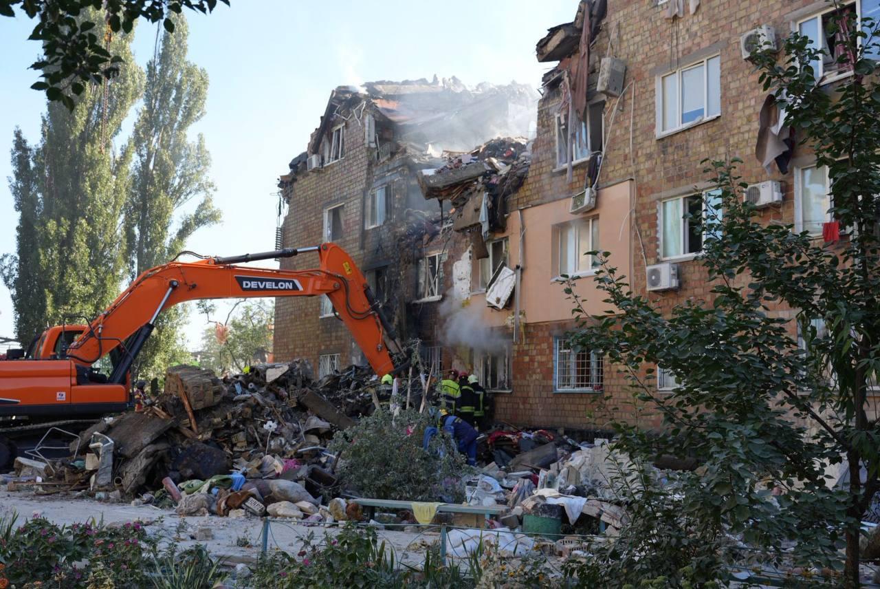 У Києві вже 19 загиблих, до 10 осіб може бути під завалами, – КМВА