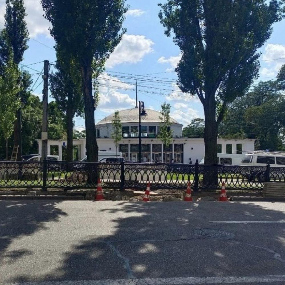 Зеленського просять посприяти будівництву наземного переходу біля метро «Університет»