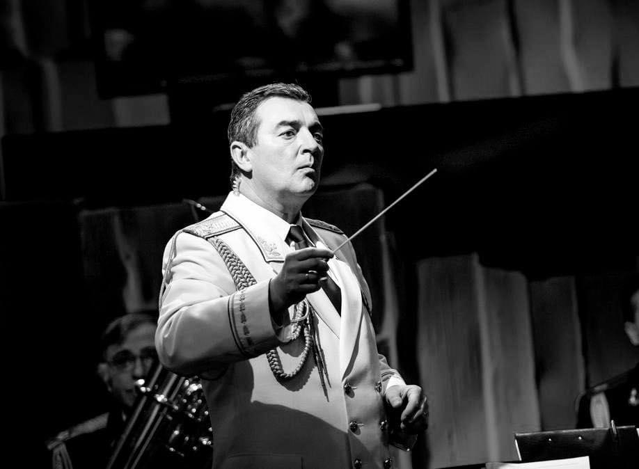 Помер просто на репетиції: раптово пішов з життя легендарний диригент Дмитро Антонюк