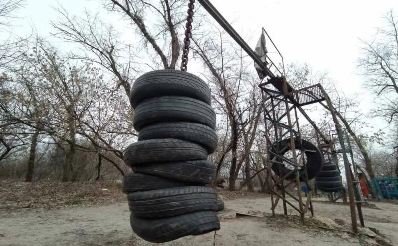 Легендарній “качалці” у Гідропарку пропонують присвоїти статус пам’ятки