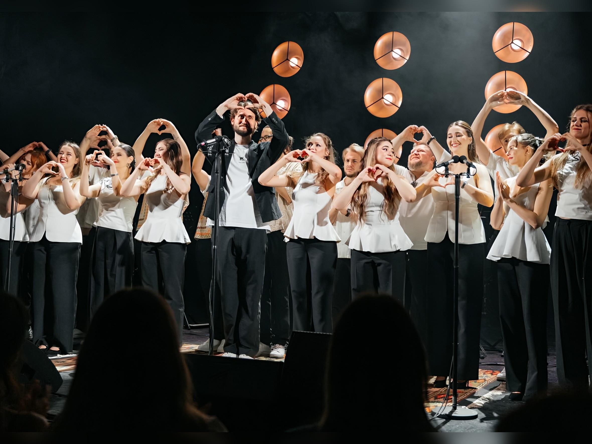 Хор «Гомін» заспівав у Трапезній палаті Києво-Печерської лаври (відео)