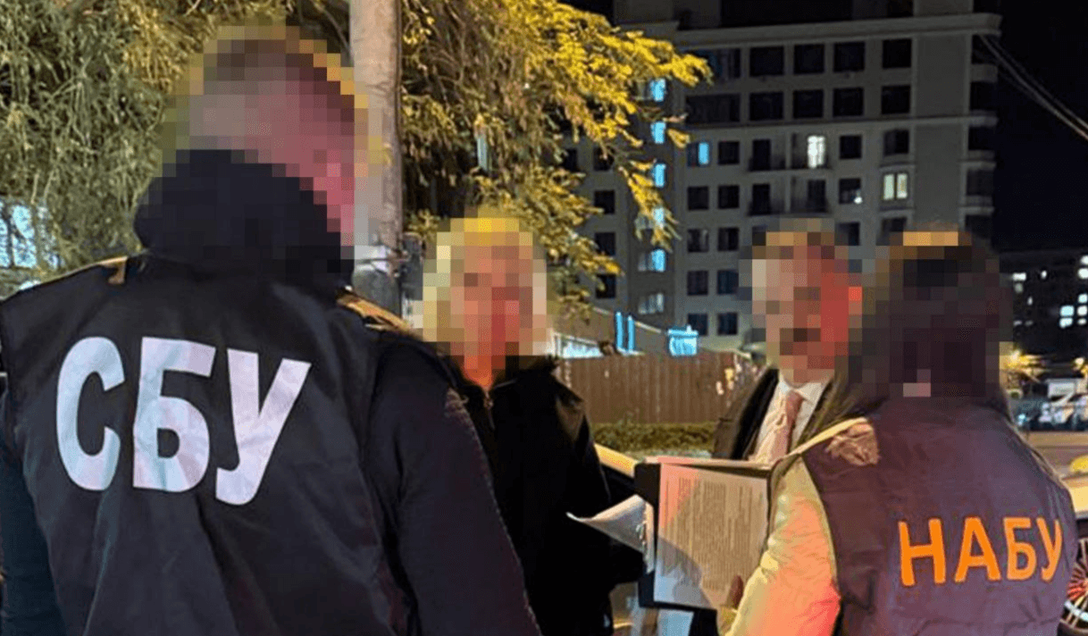 В Одесі викрили суддю та адвокатку, які «вирішували справи» за хабарі