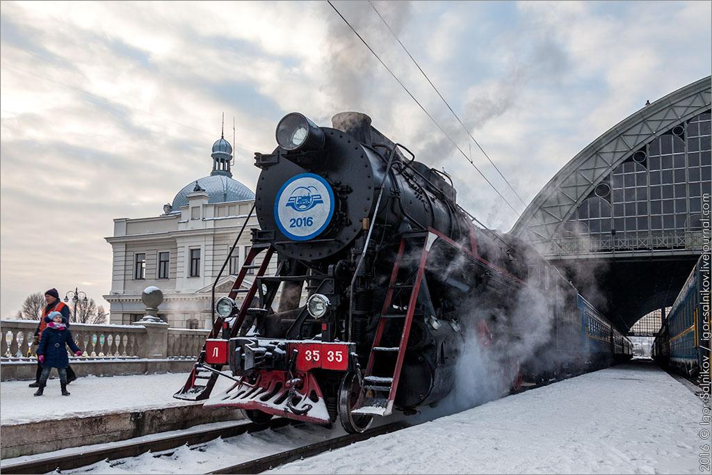 У Києві та Львові на вікенд святого Миколая можна буде покататися на Чарівному Експресі