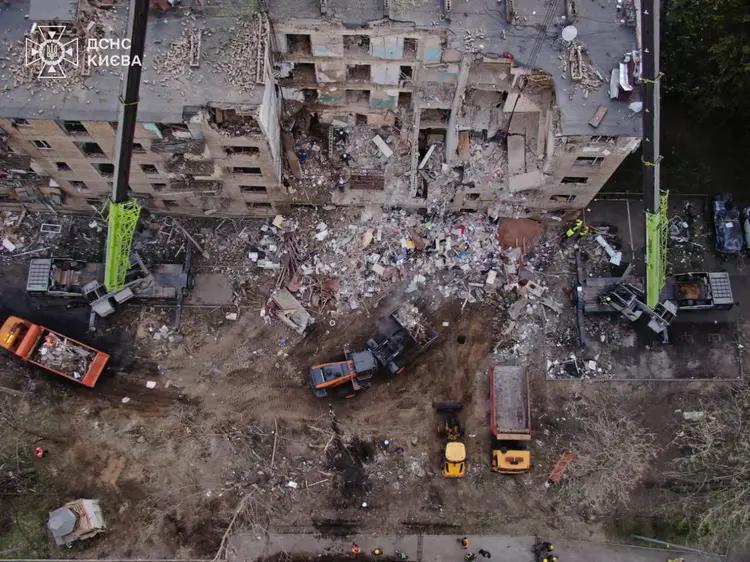 Росіяни пошкодили 2647 багатоквартирних будинків у Києві: чи є у бюджеті кошти на відбудову