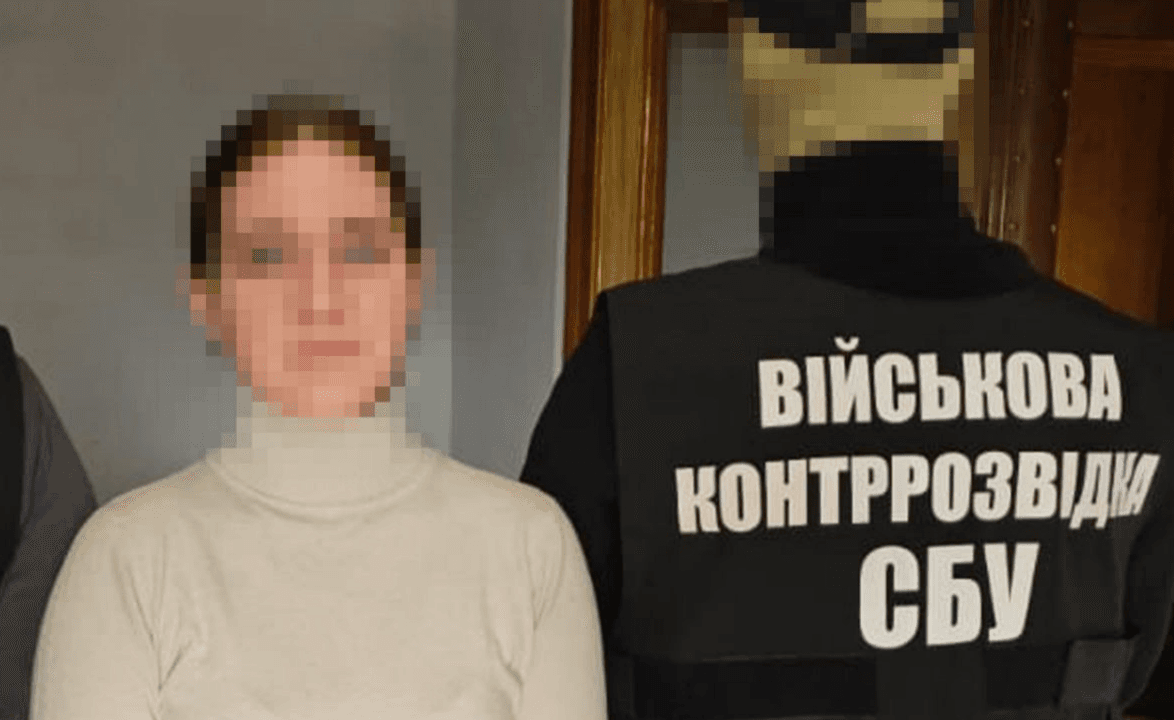 На Миколаївщині молода жінка розставляла «відеопастки», щоб шпигувати за колонами ЗСУ