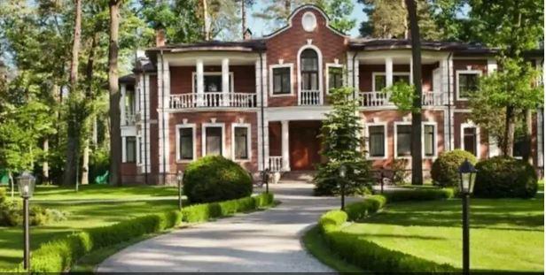 Маєток у Ворзелі виставили на продаж за рекордну для України ціну