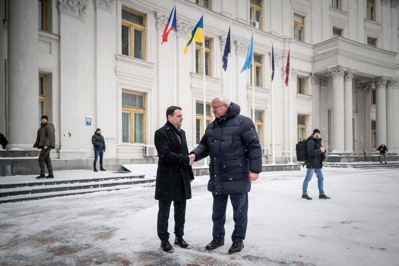 До Києва з першим офіційним візитом прибув глава МЗС Чехії Петр Мацінка